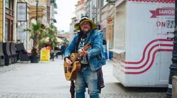 Ian, muzician al Bucureștiului